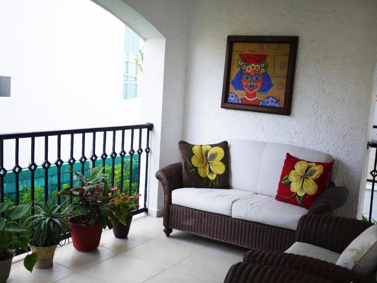 Cancun Beachfront Condo Экстерьер фото