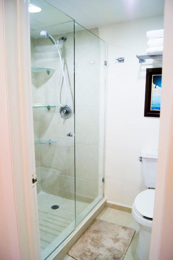 Cancun Beachfront Condo Экстерьер фото